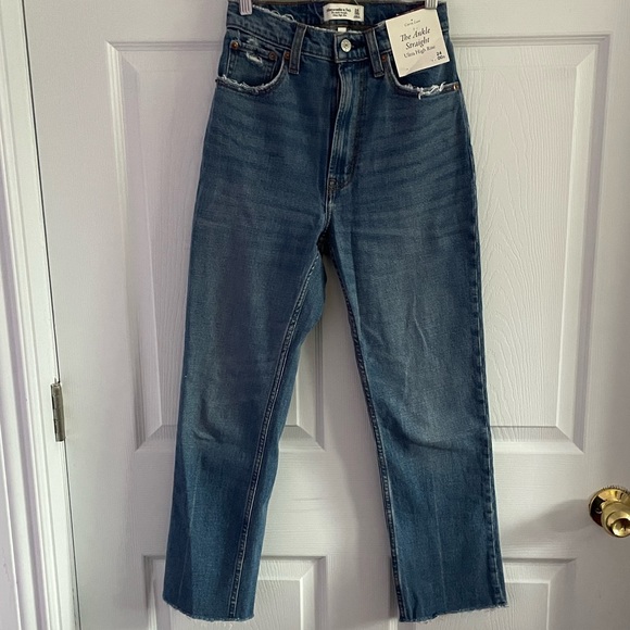 Abercrombie curve love high rise straight jean - Picture 3 of 5